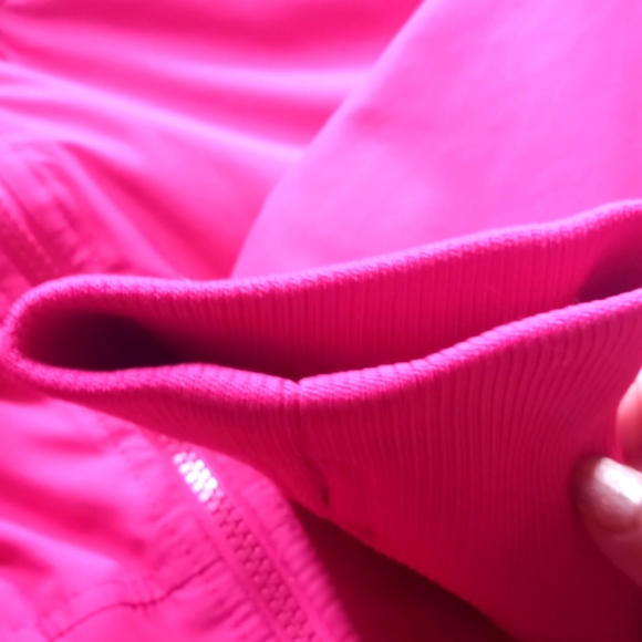 Rare and Beautiful Pink Bench Fall Jacket - Picture 2 of 8